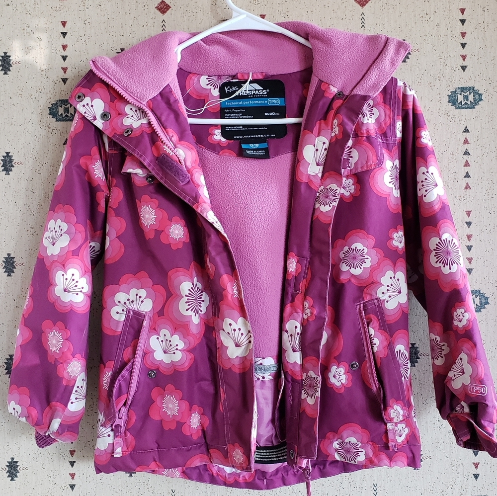 🛍4 for $20 pink floral rain / winter coat